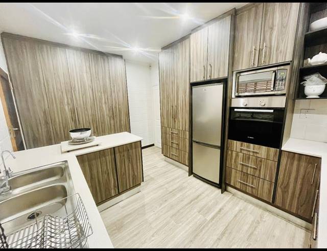 4 BEDROOM HOUSE FOR SALE IN BRACKENDOWNS